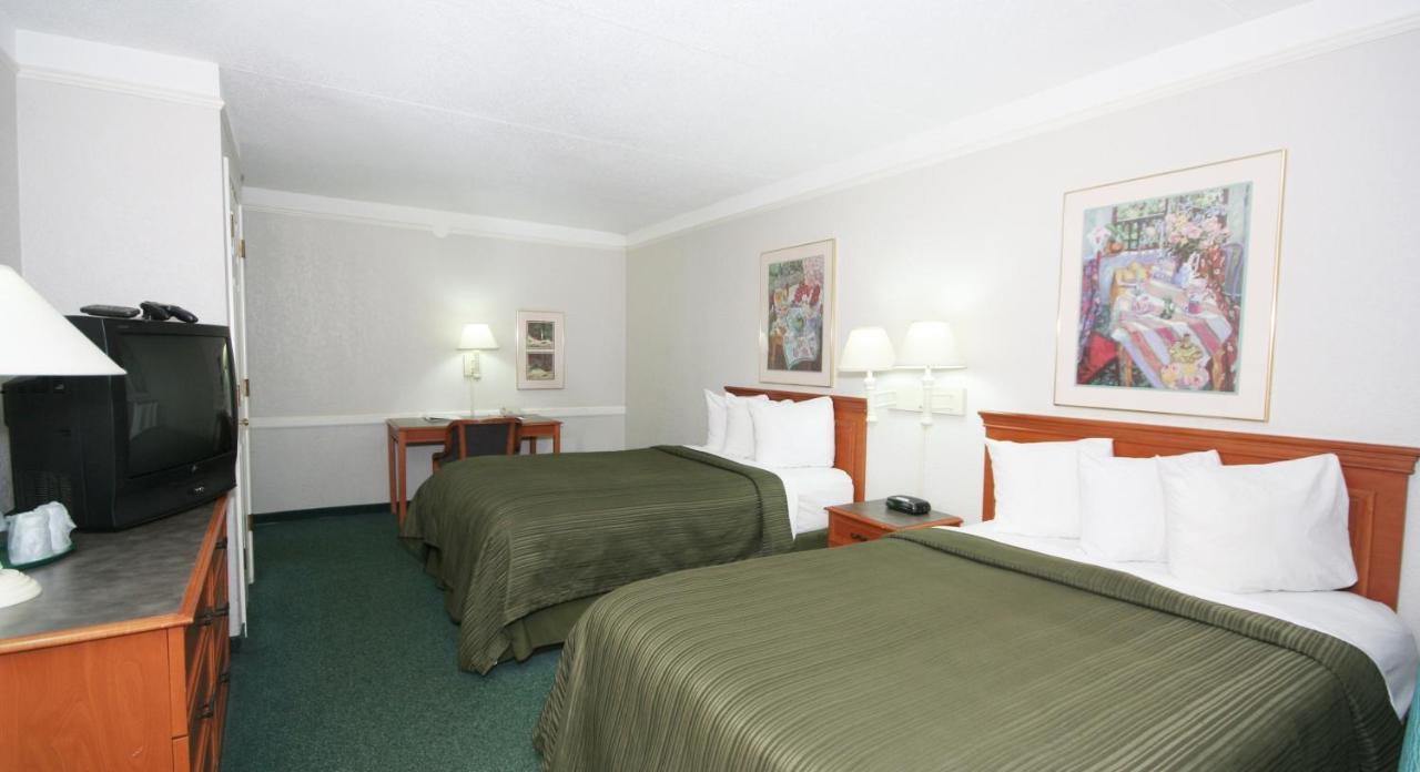 Quality Inn & Suites Airport Charlotte Room photo