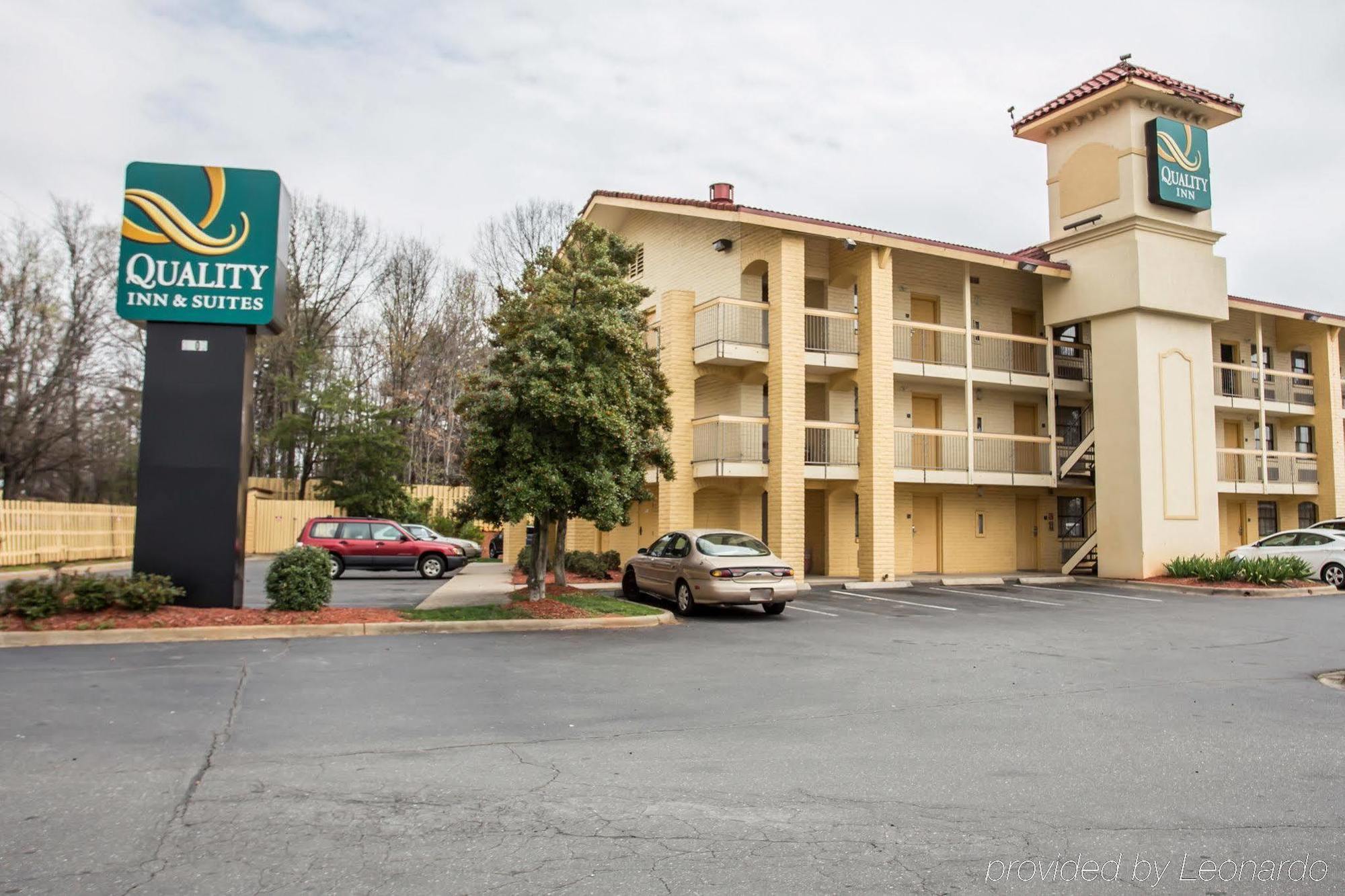 Quality Inn & Suites Airport Charlotte Exterior photo